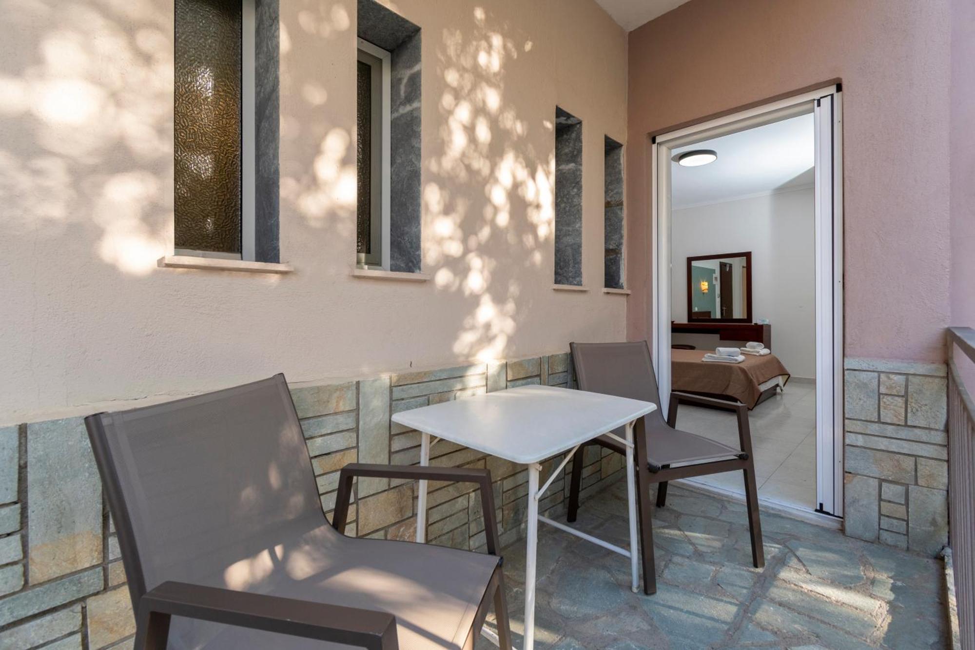 Naias Apartment *